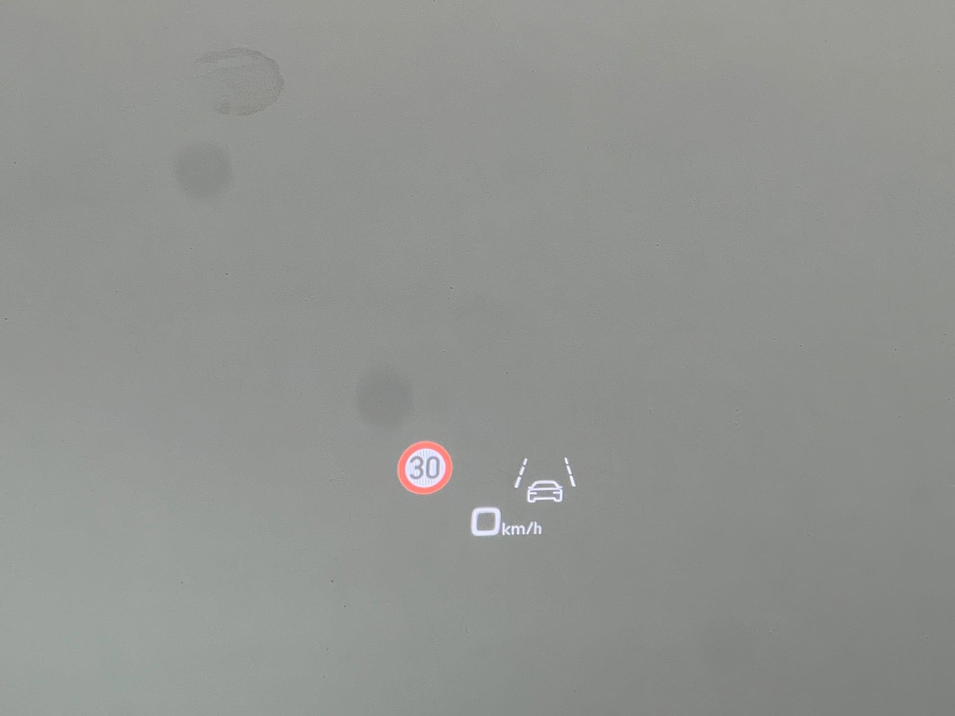 45593581-5.jpg